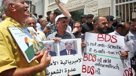 Palästinenser in Ramallah protestieren im Mai 2019 gegen die BDS-Resolution des Deutschen Bundestags. 