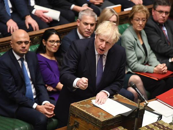 Der britische Premier Boris Johnson während einer Sitzung des Unterhauses vor Weihnachten.