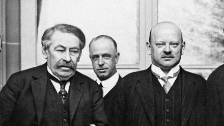 Der damalige Außenminister Gustav Stresemann (rechts), hier mit seinem französischen Amtskollegen Aristide Briand, auf einem undatierten Foto.