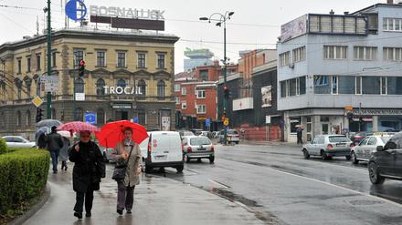 Die bevorstehenden Wahlen könnten für Bosnien-Herzegowina zur Zerreißprobe werden. Das Bild zeigt eine Straßenszene in Sarajevo. 