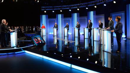 In großer Runde: Im Fernsehen mussten die Kandidaten Rede und Antwort stehen.