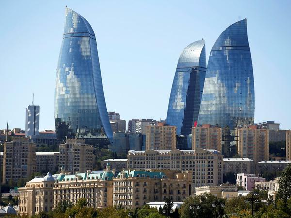 Stadtansicht von Aserbaidschans Hauptstadt Baku. Menschenrechtsverletzungen sind in dem Land an der Tagesordnung.