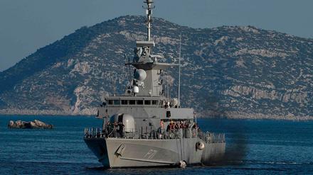 Ein Boot der griechischen Marine patrouilliert vor der Insel Kastellorizo am 28. August. 