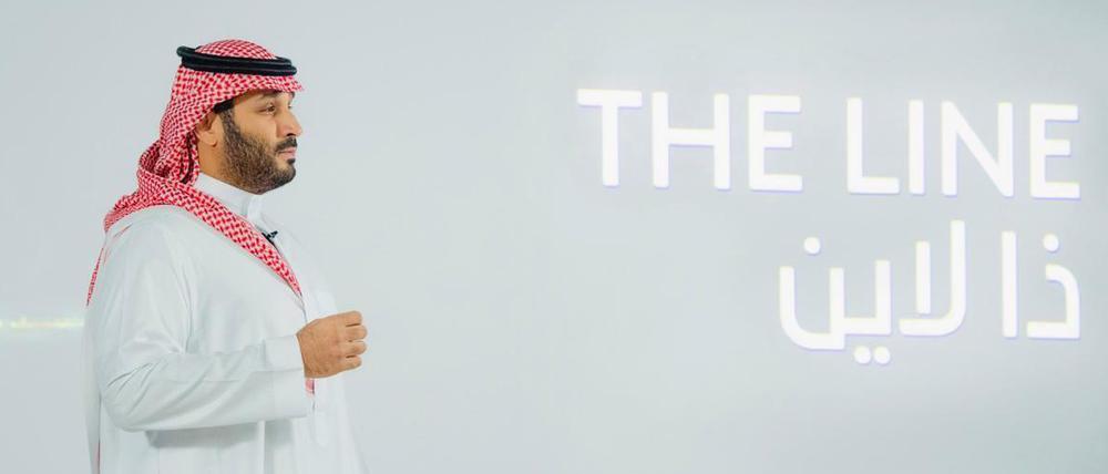 Der saudische Kronprinz Mohammed bin Salman spricht während der Eröffnung eines Projekts namens «The Line» in Neom. 