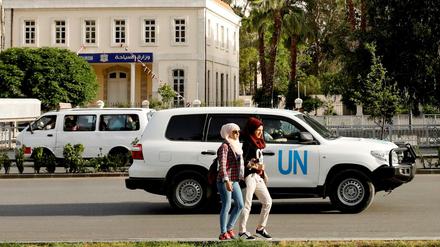 Ein UN-Fahrzeug mit Experten der OPCW in Damaskus.