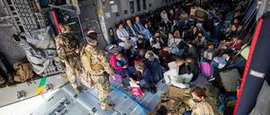 Ein Evakuierungsflug der Bundeswehr aus Kabul am 17. August 2021 