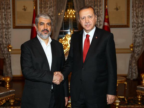 Eine Provokation für Israel? Der türkische Präsident Erdogan (r.) trifft Hamas-Chef Maschaal in Istanbul.