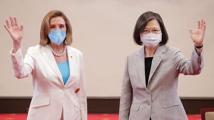 Nancy Pelosi, die Sprecherin des US-Repräsentantenhauses (links), neben Taiwans Präsidentin Tsai Ing-wen