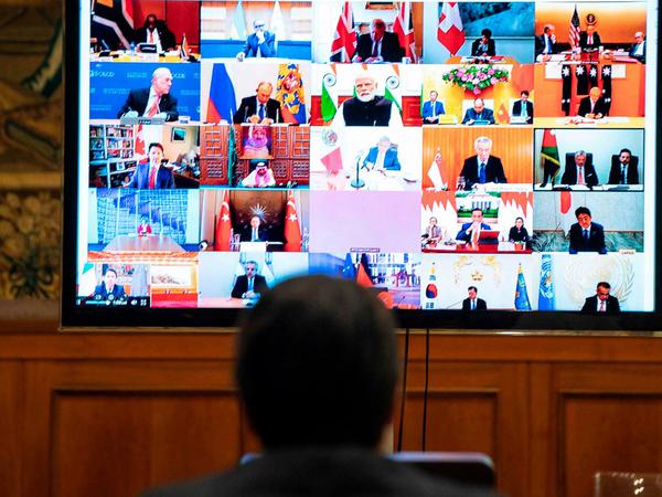 Der italienische Ministerpräsident nimmt an einer Videokonferenz mit den G20-Regierungschefs teil.