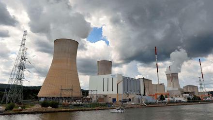 Das Atomkraftwerk Tihange in Belgien ist in die Jahre gekommen und macht seit Monaten vor allem durch Pannen auf sich aufmerksam. Nun hat ein Transformator gebrannt. 