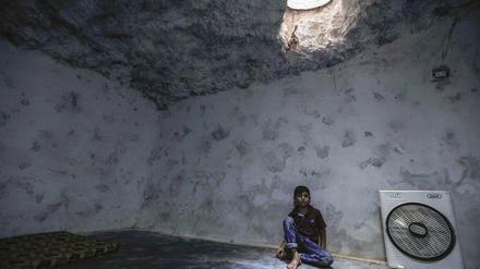 Schutz im Untergrund. Idlibs Einwohner bauen ihre Keller zu Bunkern um.