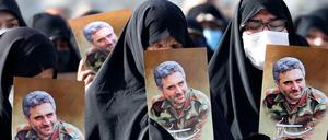 Im Iran nahmen viele Menschen Abschied von Oberst Chodai.