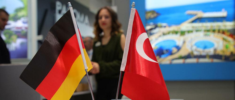 Türkischer Stand auf der Reisemesse ITB. Das Land wirbt um deutsche Urlauber - viele wollen derzeit lieber nicht in die Türkei reisen. 