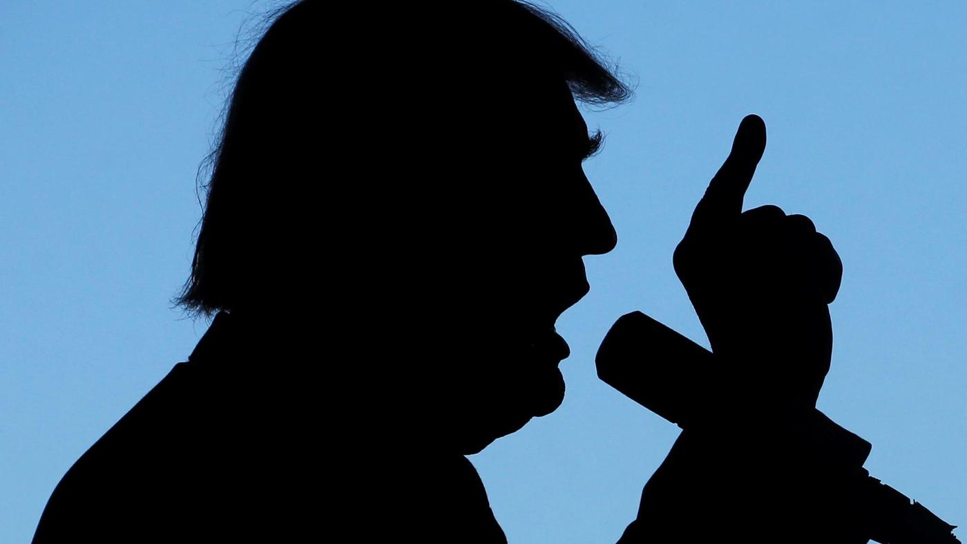 Reporter Irritiert Trump Klettert Aufs Dach Die Reaktionen Der Reporter Sind Unfassbar - bs1xlet