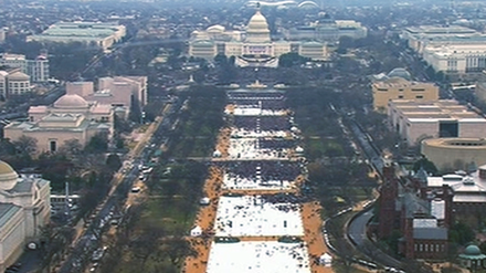 Das Foto der Menschenmenge bei Trumps Amtseinführung.