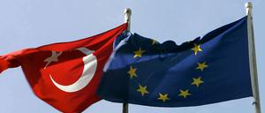 „Wenn ihr die Türkei nicht wollt, dann sagt das auch, haltet uns nicht hin“, warf Erdogan der EU vor.