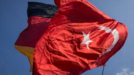 Eng verbunden, aber ein schwieriges Verhältnis: Deutschland und die Türkei.