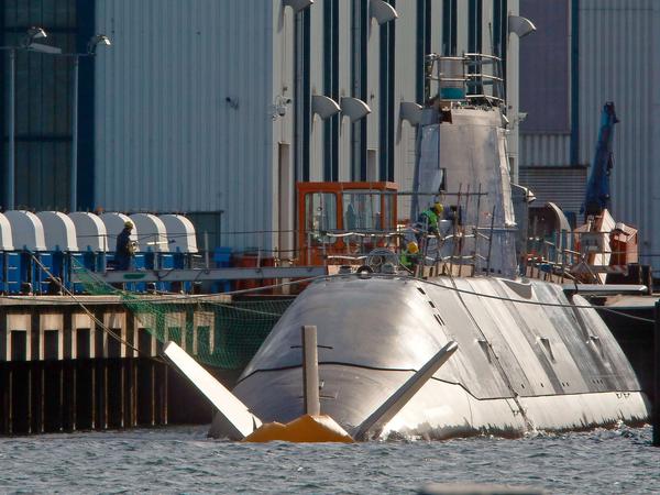 U-Boot des Typs „Dolphin“ in der Howaldtswerke-Deutsche Werft in Kiel.