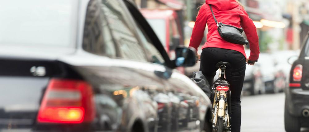 Besseren Schutz für Radfahrer verspricht die erneuerte StVO.