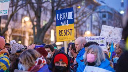 Demonstration für die Ukraine am Dienstag vor der russischen Botschaft in Berlin