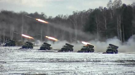 Vorbereitung einer Invasion oder nur ein Manöver? Russische und belarussische Truppen üben gemeinsam im nördlichen Nachbarland der Ukraine.
