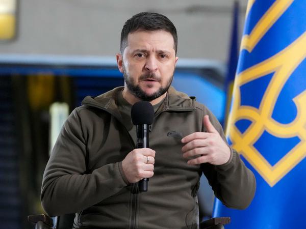 Der ukrainische Präsident Selenskyj setzt darauf, dass sich die Bundesregierung für eine EU-Beitrittskandidatur der Ukraine ausspricht. 