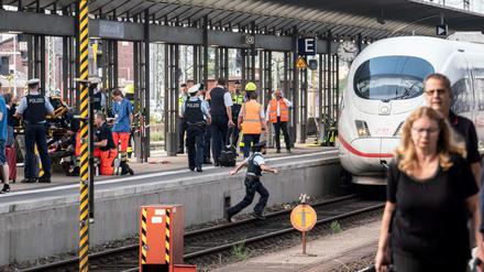 Gleis 7 des Frankfurter Hauptbahnhofs nach der Tat am 29.07.2019 (Archiv)