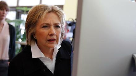 Die US-Präsidentschaftskandidatin Hillary Clinton wirft Russland vor, für den Cyberangriff auf die Demokraten verantwortlich zu sein. Emails aus dem Parteivorstand wurden bei Wikileaks veröffentlicht. 