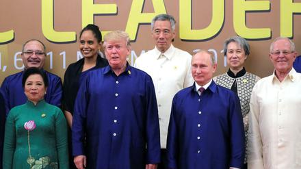 Donald Trump, Wladimir Putin und andere Staats- und Regierungschefs der Apec-Staaten beim Gipfel in Vietnam. 