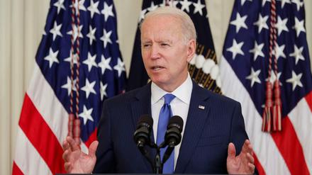 Joe Biden hält im East Room des Weißen Haus eine Rede über LGBTQ+-Menschen und den Pride Month.