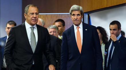 Die Außenminister der USA und Russlands, John Kerry (r.) und Sergej Lawrow, haben sich auf eine Feuerpause in Syrien geeinigt.
