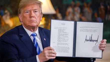 Das Dokument, das dem Atomabkommen den Schlag versetzt: Am 8. Mai 2018 präsentierte US-Präsident Trump das Ausstiegsmemorandum.
