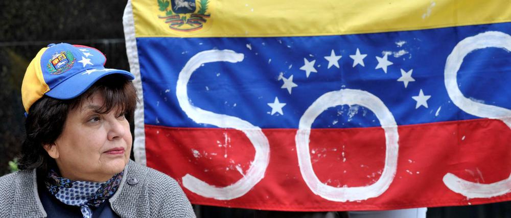 Proteste gegen Venezuelas Präsident Maduro in Kolumbien 