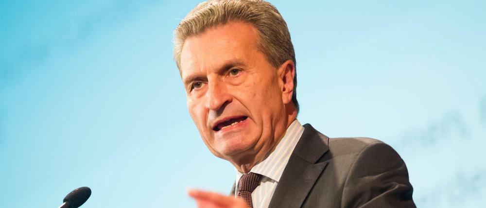 Günther Oettinger, EU-Kommissar für Digitale Wirtschaft und Gesellschaft, Anfang November bei einer Verdi-Landesbezirkskonferenz in Leinfelden-Echterdingen . 