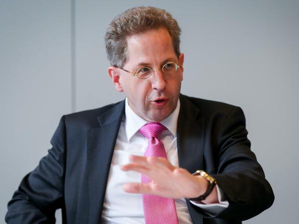 Der Chef des Verfassungsschutzes, Hans-Georg Maaßen, ist besorgt über rechtsmotivierte Straftaten.