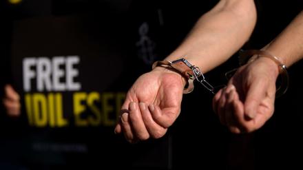 Die Verhaftungen gegen die Aktivisten des Menschenrechts-Workshop in der Türkei halten an. 