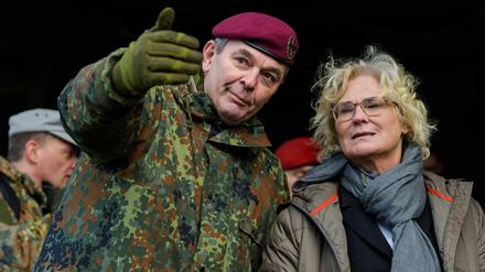 Der Inspekteur des Heeres der Bundeswehr, Alfons Mais, mit Verteidigungsministerin Christine Lambrecht Anfang Februar 2022.