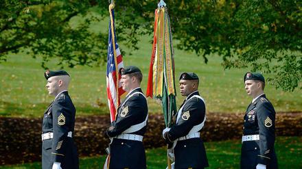 Eine Zeremonie auf dem Arlington Cemetery. 
