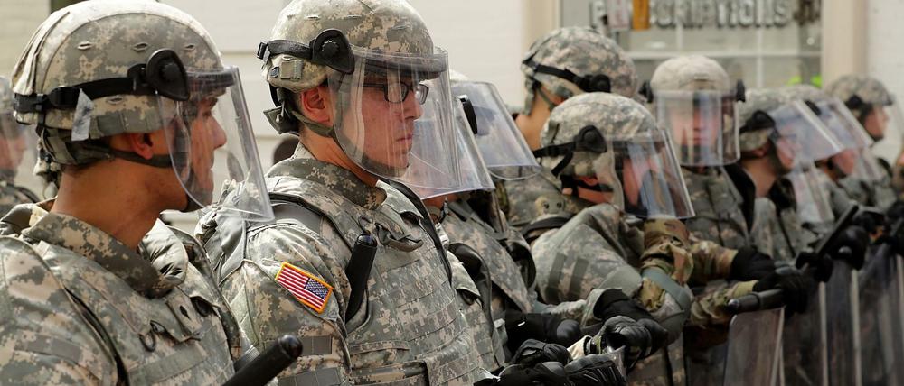 Die Nationalgarde von Virginia während der Ausschreitungen in Charlottesville. 