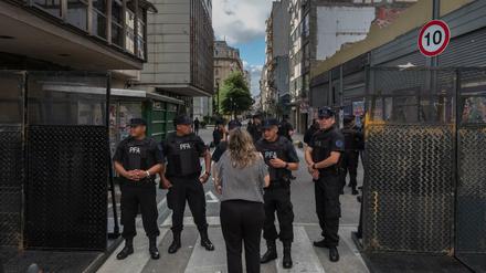 Geht es am Ende doch wieder nur um das Thema Sicherheit? Eine Sperrzone in Buenos Aires vor dem G20-Gipfel.