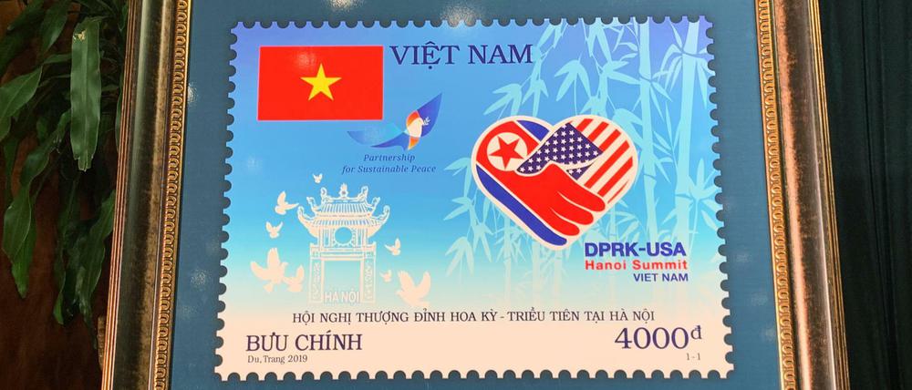 Eine Sonder-Briefmarke zum Gipfeltreffen von Trump und Kim