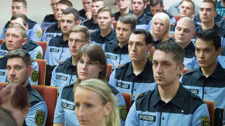 Die ersten angehenden Wachpolizisten in Sachsen zu Beginn ihrer dreimonatigen Ausbildung Anfang Februar.