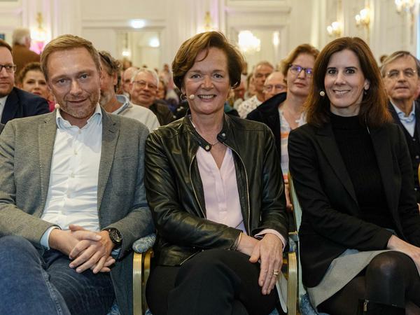 FDP-Chef Christian Lindner, die Hamburger FDP-Spitzenkandidatin Anna von Treuenfels-Frowein und Landesvorsitzende Katja Suding, die auch Bundestagsabgeordnete und Lindner-Stellvertreterin ist.