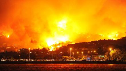 Waldbrände wüten in Strozanac in der Nähe von Split (Kroatien).