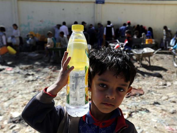 Mangelware. Die Versorgung mit sauberem Trinkwasser ist im Jemen weitgehend zusammengebrochen. 