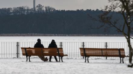 Spazieren gehen ist derzeit für viele Menschen in Deutschland eine der wenigen Möglichkeiten abzuschalten.