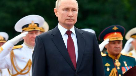 Wladimir Putin stützt seinen Machtanspruch aufs Militär.