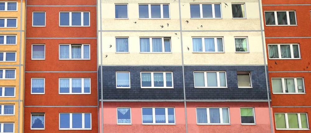 Plattenbauten an der Frankfurter Allee im Berliner Bezirk Friedrichshain