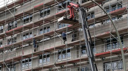 Der Bestand an sozialen und preiswerten Mietwohnungen in Berlin schrumpft weiter.