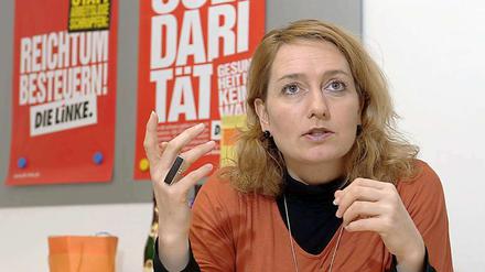 Caren Lay (38) ist seit Mai Bundesgeschäftsführerin der Linkspartei. Die aus dem Rheinland stammende Soziologin ging für die PDS nach Sachsen. Sie gehört zum Reformerflügel.